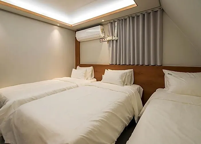 The Square Jongno Hotel