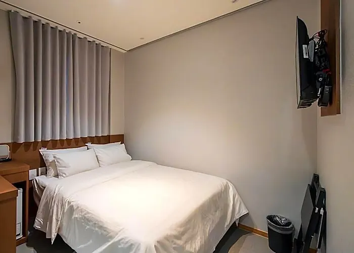 The Square Jongno Hotel