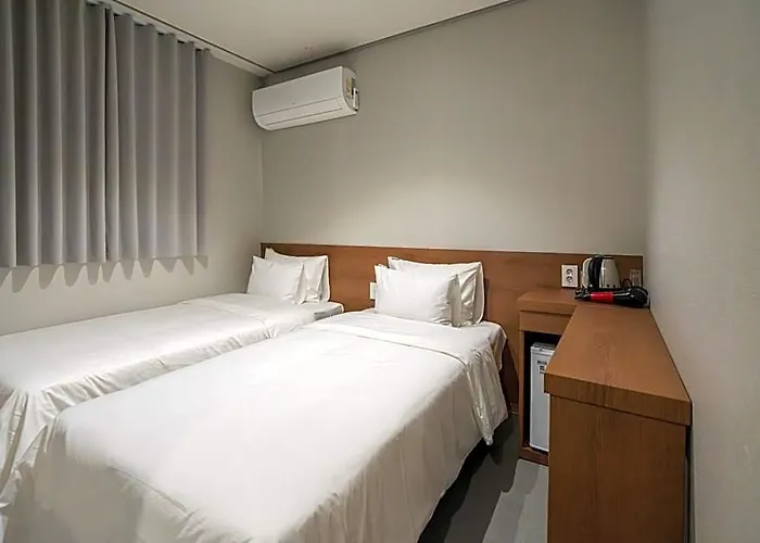 Hotel The Square Jongno 2*