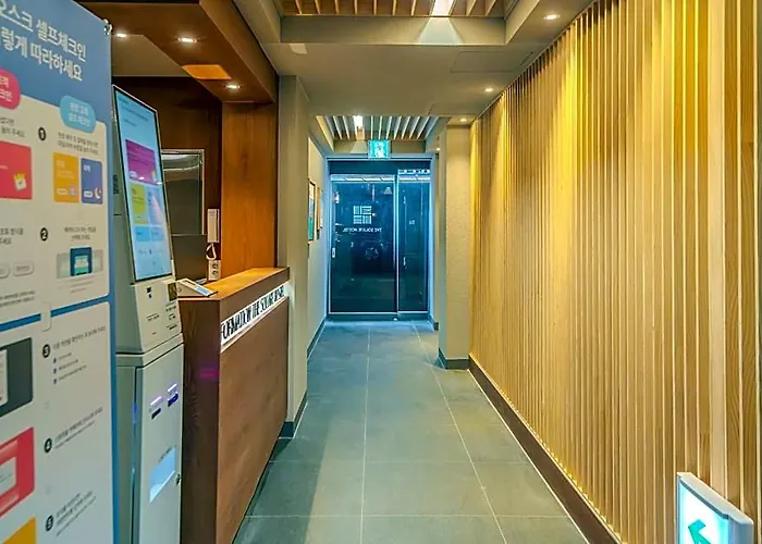 The Square Jongno Hotel 2*