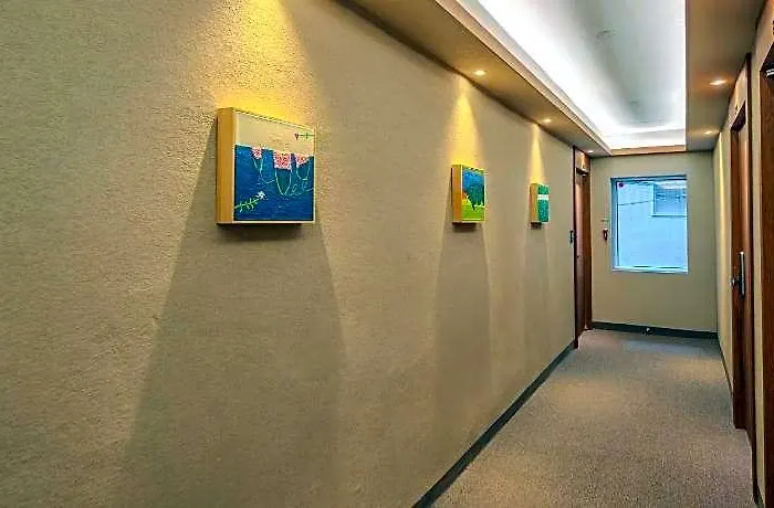 The Square Jongno Hotel