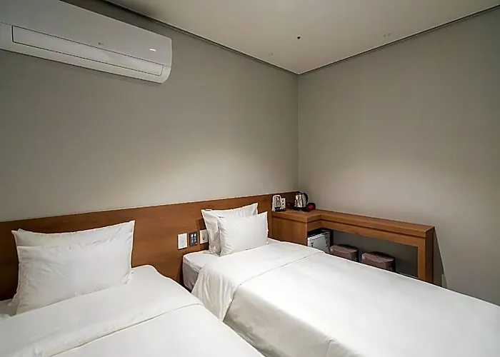 The Square Jongno Hotel 2*